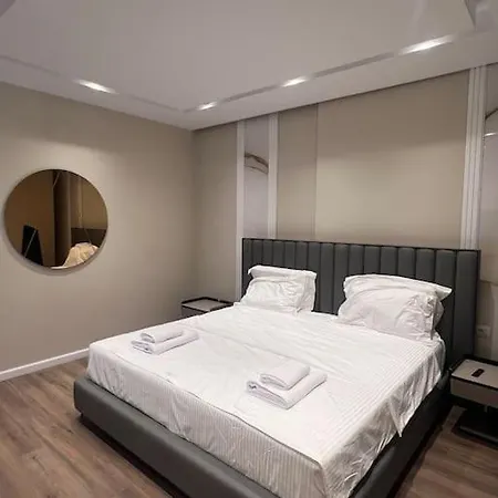 Modern New Near Blloku 아파트 *